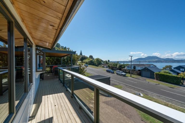 Photo of property in 106 Wakeman Road, Acacia Bay, Taupo, 3330