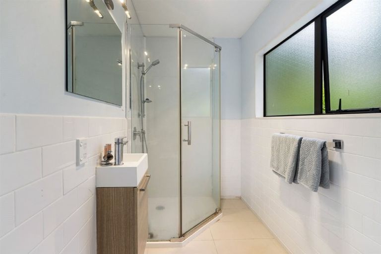 Photo of property in 3 Berne Place, Birkenhead, Auckland, 0626