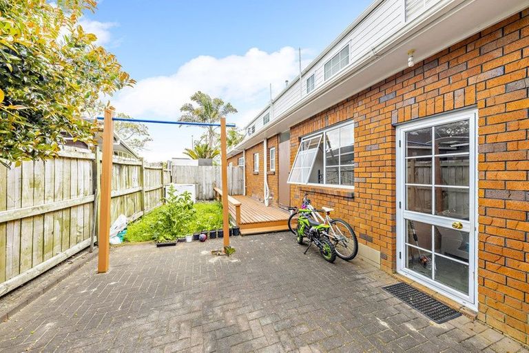 Photo of property in 47 Evanda Crescent, Conifer Grove, Takanini, 2112
