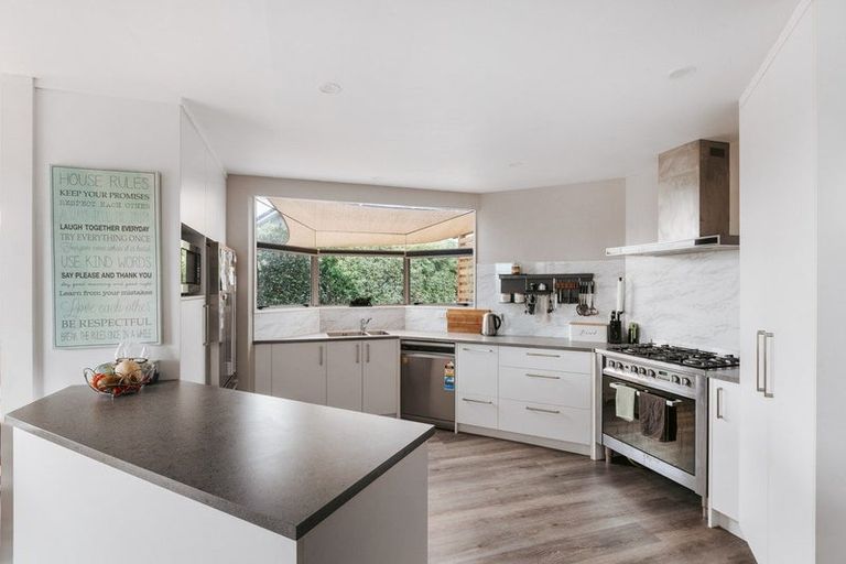 Photo of property in 197a Omokoroa Road, Omokoroa, 3114