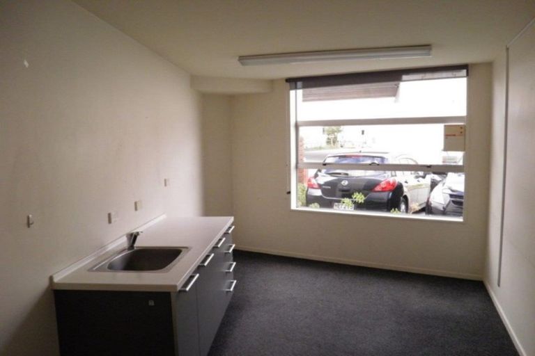 Photo of property in 7 Lowe Street, Belmont, Auckland, 0622