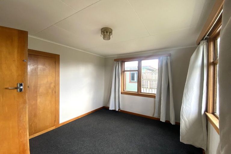 Photo of property in 16 Fraser Street, Waikiwi, Invercargill, 9810