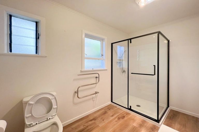 Photo of property in 82 Shoreham Street, Avondale, Auckland, 0600