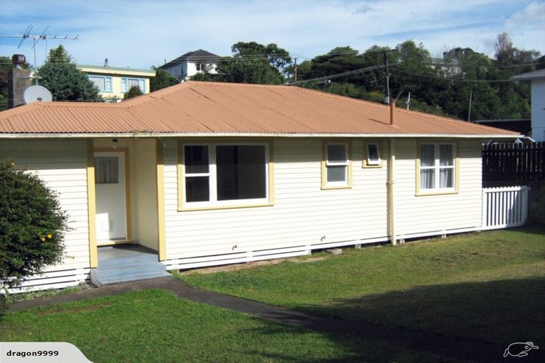 Photo of property in 72 Chester Road, Tawa, Wellington, 5028