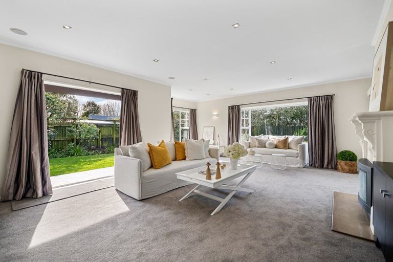 Photo of property in 2/198 Clyde Road, Burnside, Christchurch, 8053