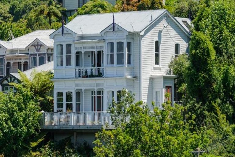 Photo of property in 33 Devon Street, Aro Valley, Wellington, 6021