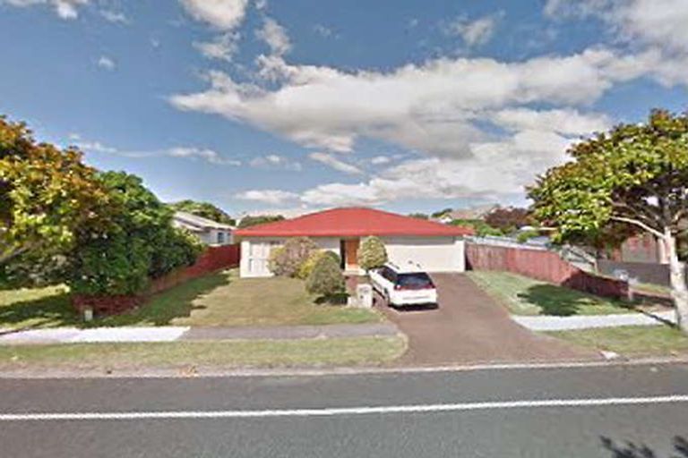 Photo of property in 64 Golfland Drive, Golflands, Auckland, 2013