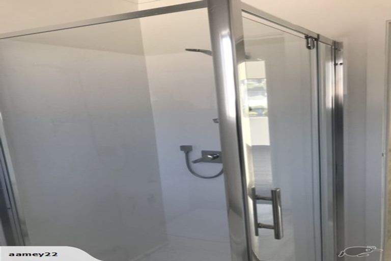 Photo of property in 1/3204 Great North Road, New Lynn, Auckland, 0600