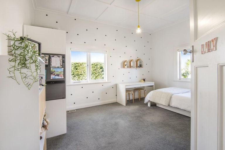 Photo of property in 242 Lake Road, Hauraki, Auckland, 0622