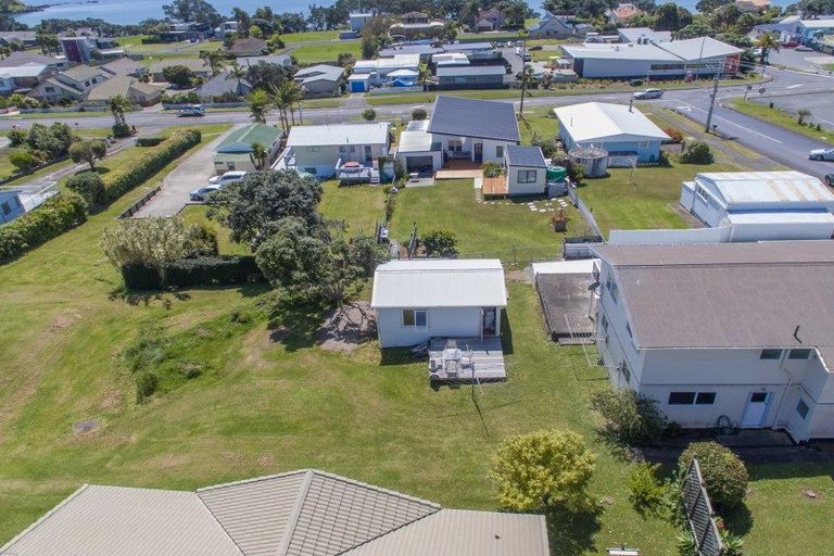 Photo of property in 9a Berghan Road, Coopers Beach, 0420