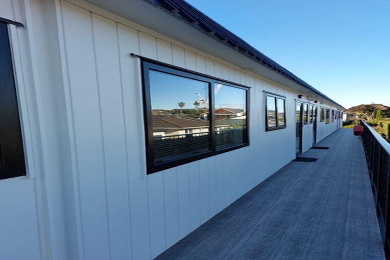 Photo of property in 8/767 Beach Road, Browns Bay, Auckland, 0630