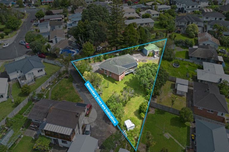 Photo of property in 10 Avalon Place, Glenfield, Auckland, 0629