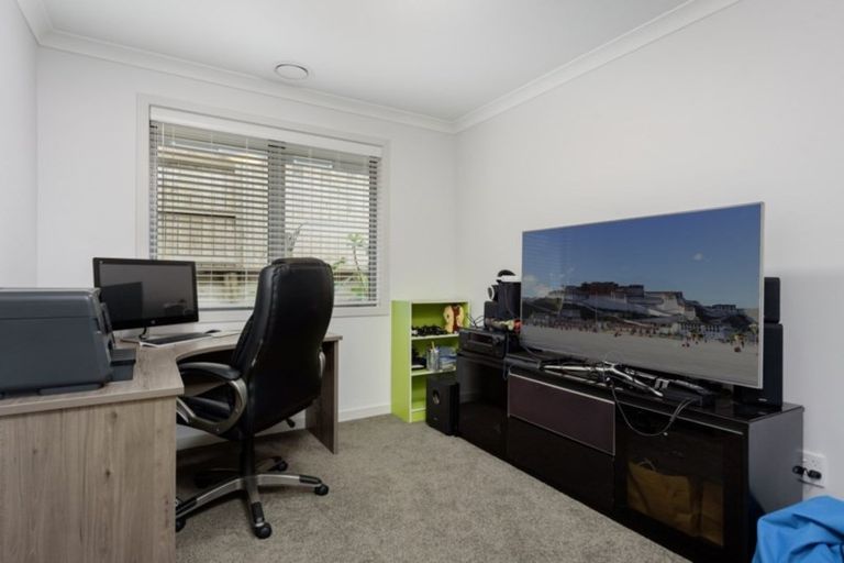 Photo of property in 324 Lakes Boulevard, Pyes Pa, Tauranga, 3112