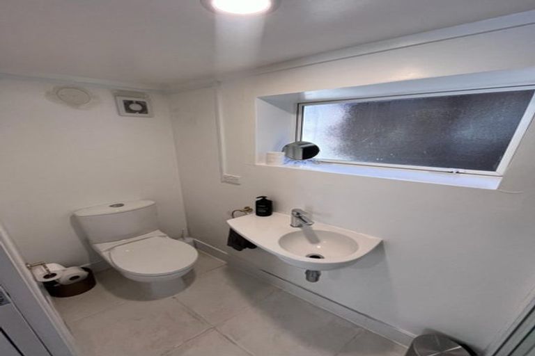 Photo of property in 1/13 Prospect Terrace, Milford, Auckland, 0620