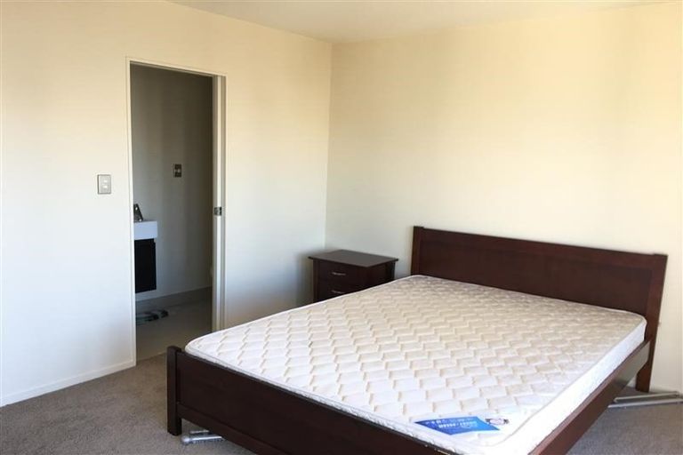 Photo of property in Greenwich Apartments, 7/3 Burton Street, Grafton, Auckland, 1010