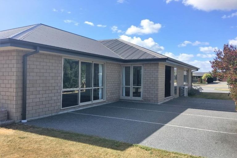 Photo of property in 17 Sovereign Boulevard, Kaiapoi, 7630