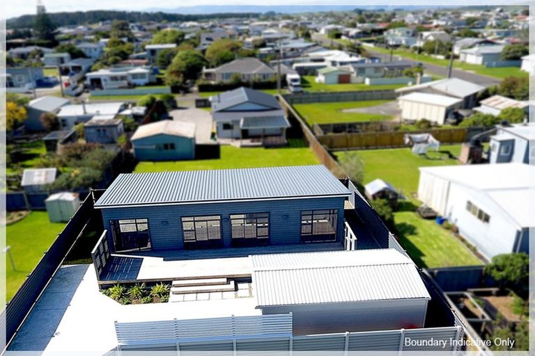 Photo of property in 1a Warren Street, Foxton Beach, 4815