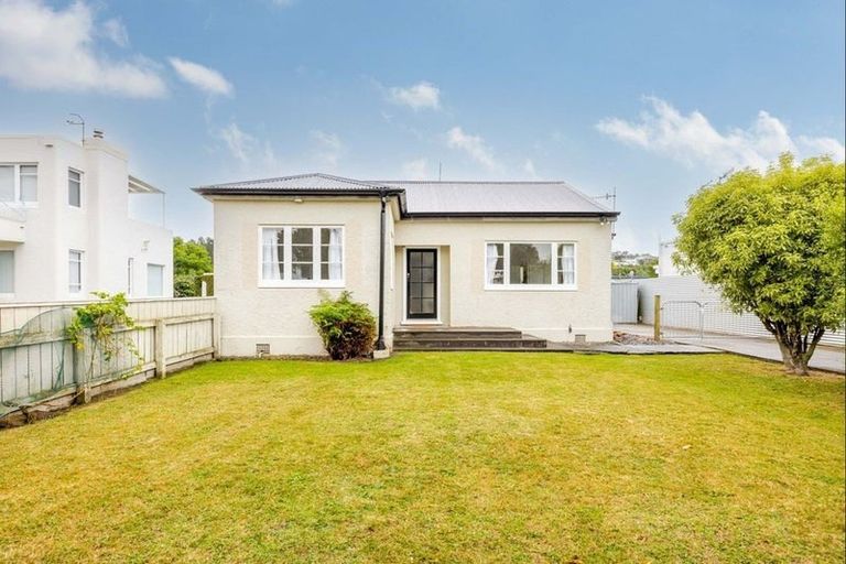 Photo of property in 13 Logan Avenue, Marewa, Napier, 4110