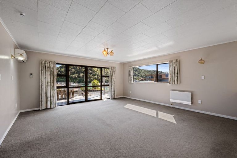 Photo of property in 62 Waikawa Road, Picton, 7220