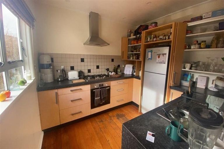 Photo of property in 16 Dale Road, Raumati South, Paraparaumu, 5032