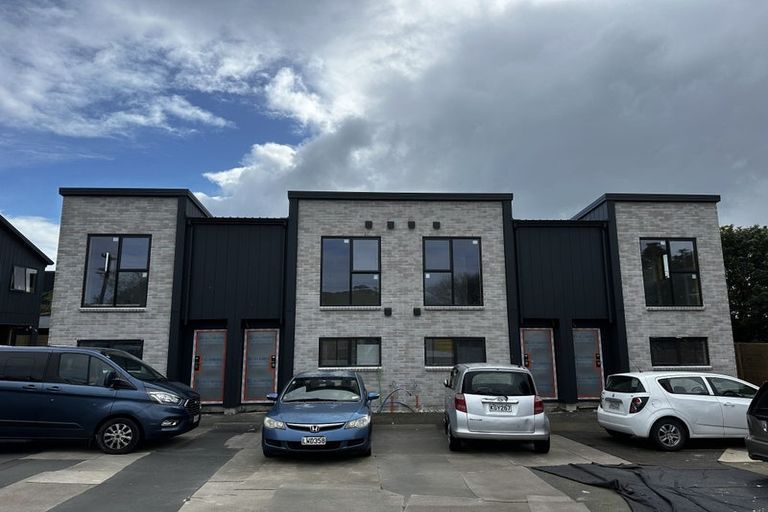 Photo of property in 39 Muir Avenue, Mangere Bridge, Auckland, 2022