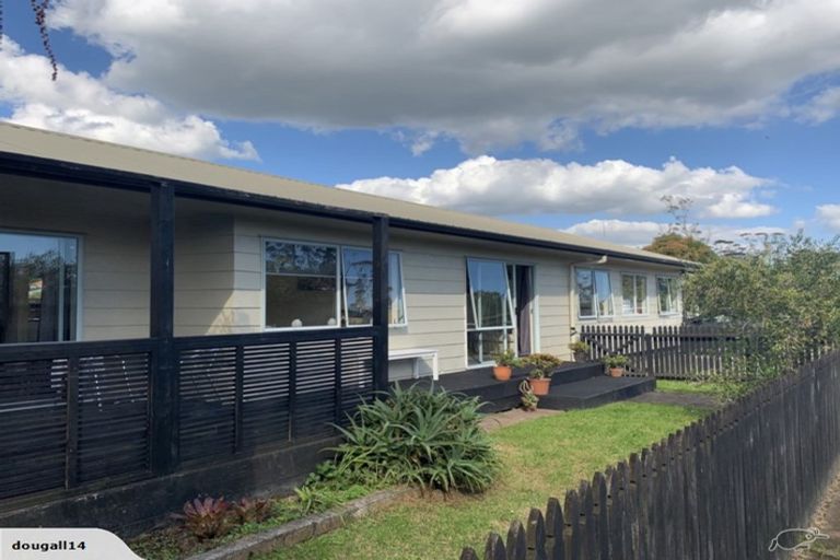 Photo of property in 11b Springs Road, Parakai, 0830