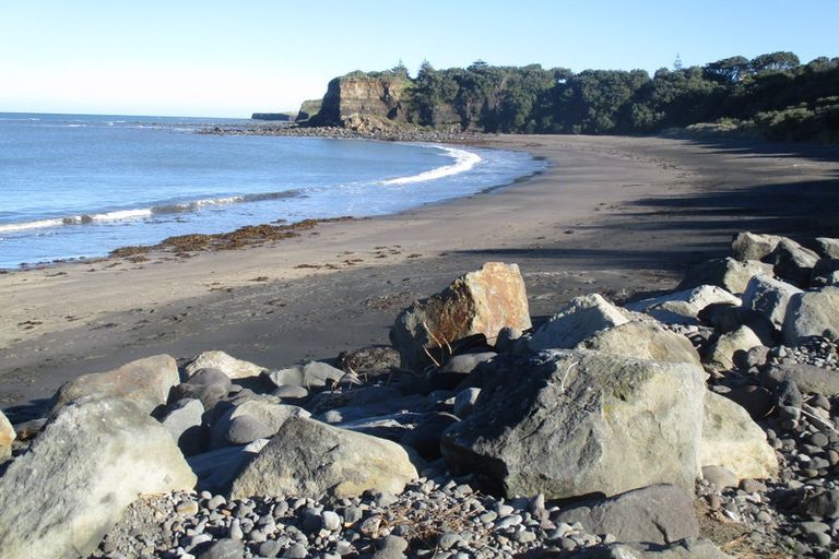 Photo of property in 10 Halse Place, Opunake, 4616