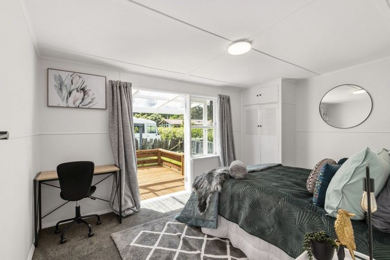 Photo of property in 14 Toi Street, Otaki Beach, Otaki, 5512