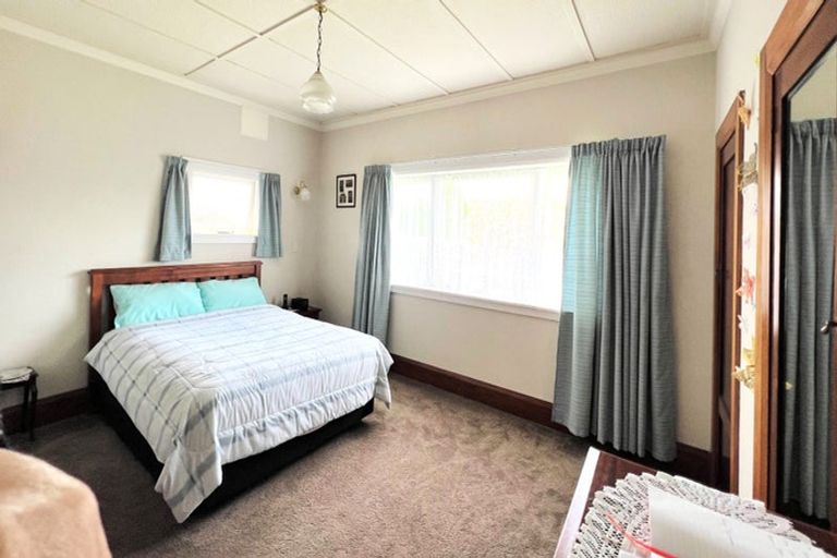 Photo of property in 61 Barraud Street, Dannevirke, 4930