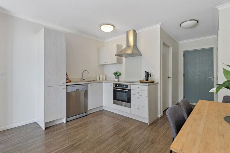 Photo of property in 71 Chiefs Court, Hamilton East, Hamilton, 3216