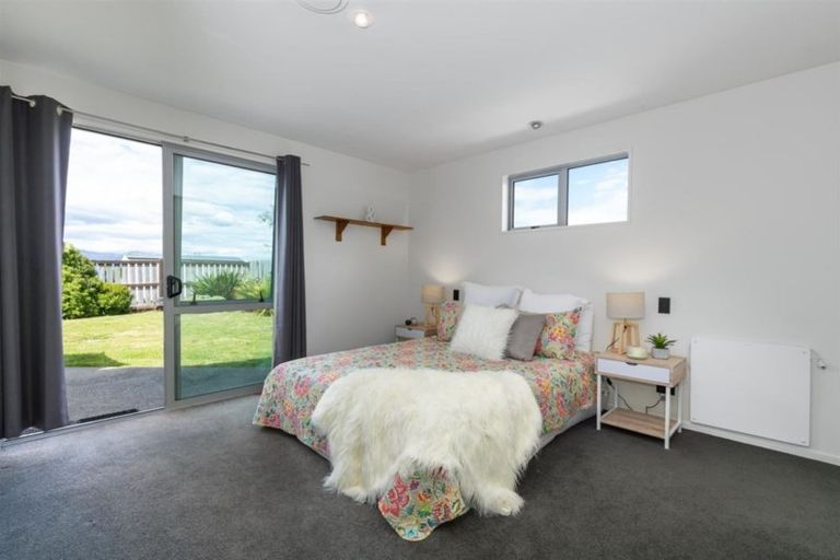 Photo of property in 1 Alpha Close, Wanaka, 9305
