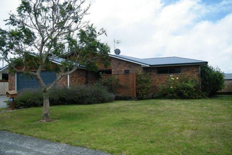 Photo of property in 3 Discovery Avenue, Welcome Bay, Tauranga, 3112