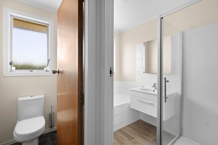 Photo of property in 18 Oakfield Crescent, Pukete, Hamilton, 3200