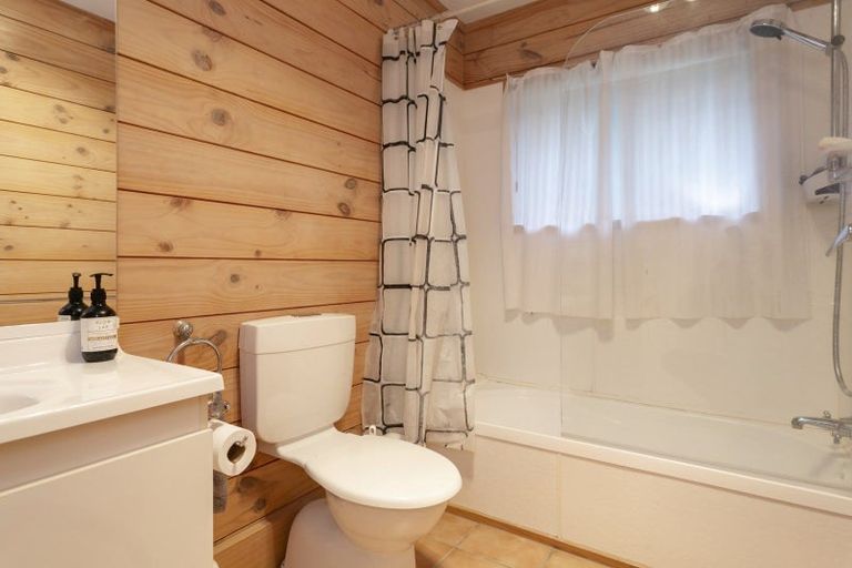 Photo of property in 74 Logan Avenue, Wharewaka, Taupo, 3330