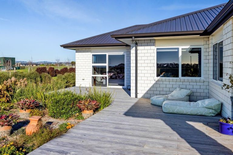 Photo of property in 60 Turangi Road, Motunui, Waitara, 4383