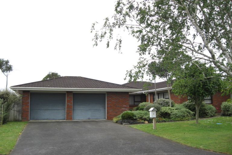 Photo of property in 11 Foxbridge Lane, Conifer Grove, Takanini, 2112