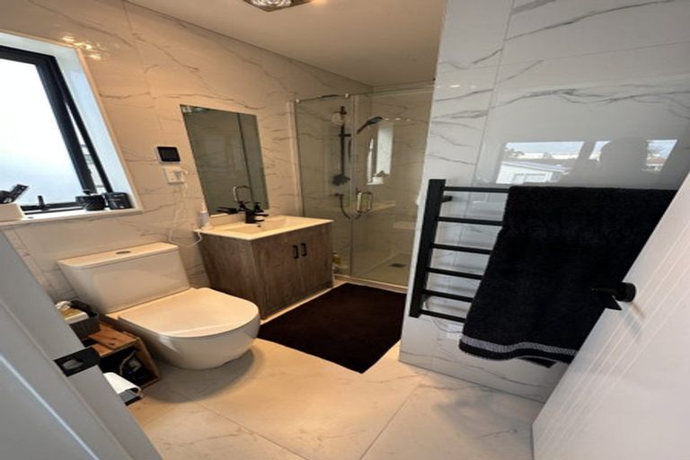 Photo of property in 6/5 Hikurangi Street, Te Atatu Peninsula, Auckland, 0610