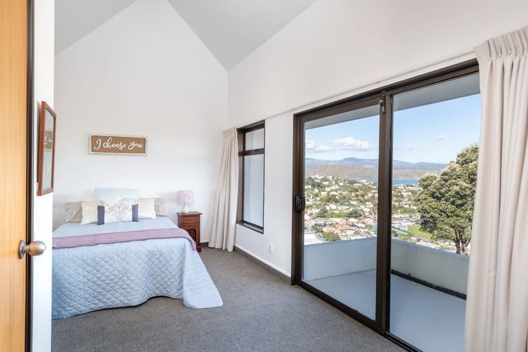 Photo of property in 22 Tamahine Street, Maupuia, Wellington, 6022