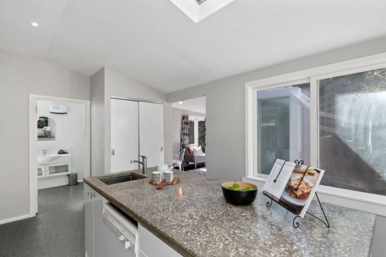 Photo of property in 229 Ohiro Road, Brooklyn, Wellington, 6021