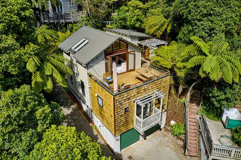 Photo of property in 1a Waitohu Road, York Bay, Lower Hutt, 5013