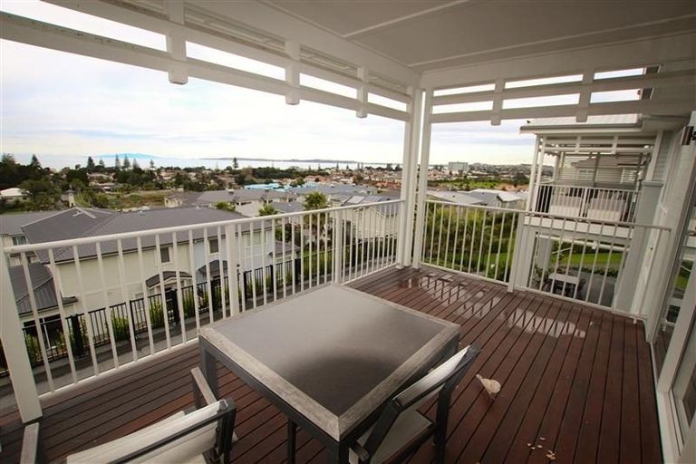 Photo of property in 48 Panorama Heights, Orewa, 0931