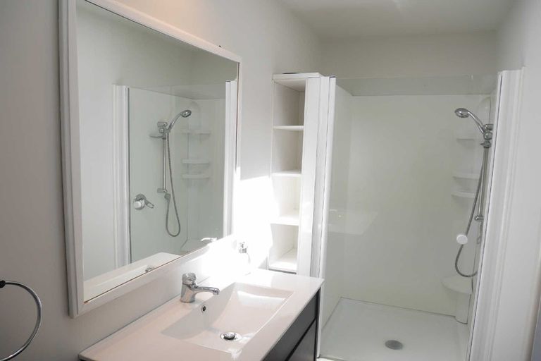 Photo of property in 93 Warren Crescent, Hillmorton, Christchurch, 8025