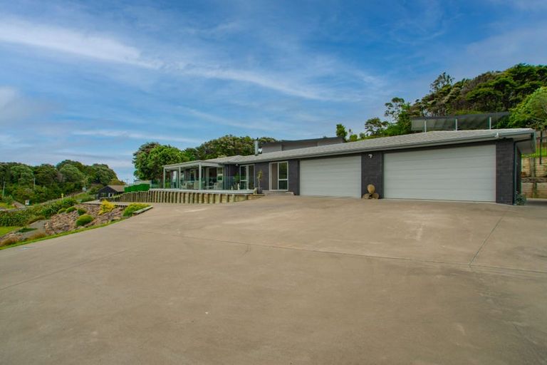 Photo of property in 2886 Long Bay Road, Wyuna Bay, Coromandel, 3581