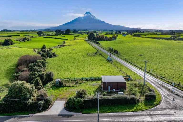 Photo of property in 1790 Eltham Road, Riverlea, Hawera, 4679