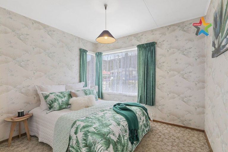 Photo of property in 20 Gardiner Grove, Wainuiomata, Lower Hutt, 5014