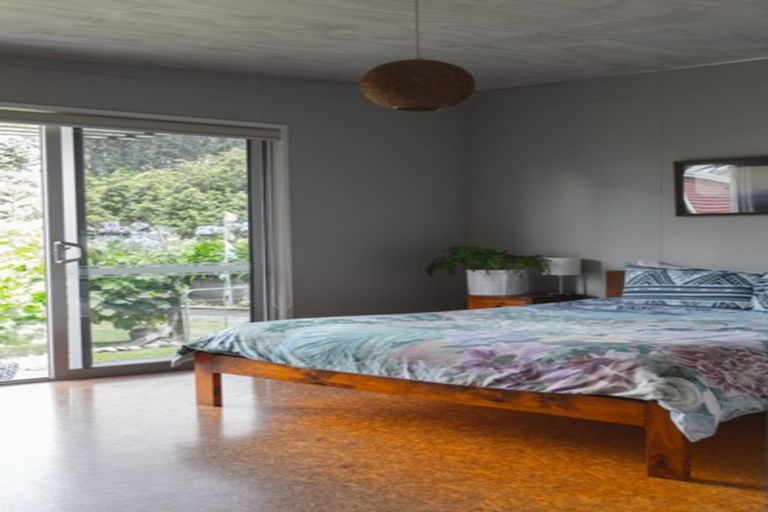 Photo of property in 36b Tasman Parade, Oakura, 4314