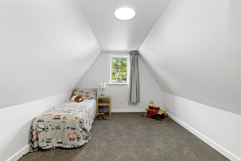 Photo of property in 117 Horoeka Street, Stokes Valley, Lower Hutt, 5019