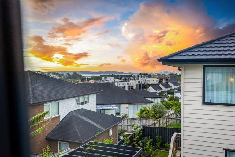 Photo of property in 45 Baumea Rise, Massey, Auckland, 0614