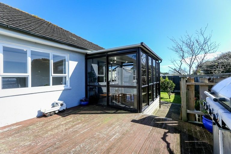 Photo of property in 10 High Street West, Waitara, 4320