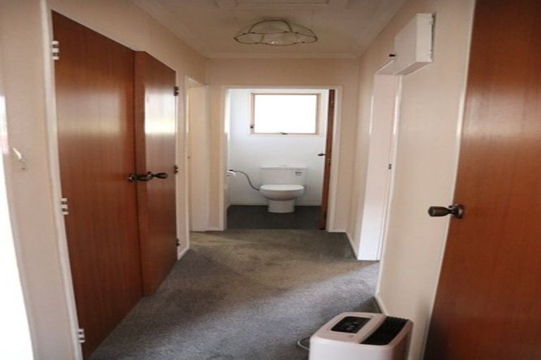 Photo of property in 2/30 Whitley Avenue, Ebdentown, Upper Hutt, 5018